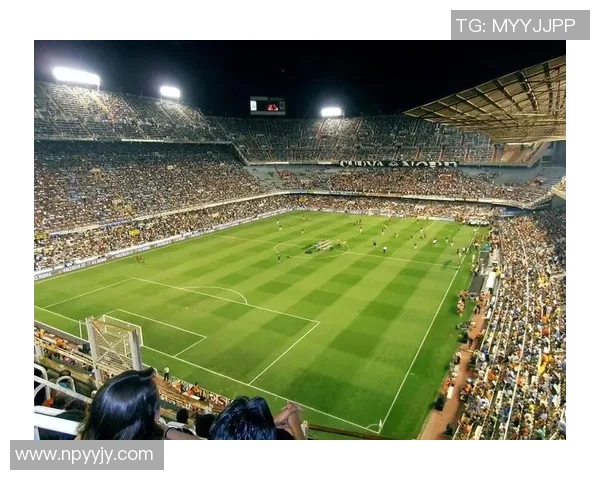 美洲杯历史回顾与未来展望:足球激情与文化碰撞的传奇之旅 美洲杯历史回顾与未来展望:足球激情与文化碰撞的传奇之旅